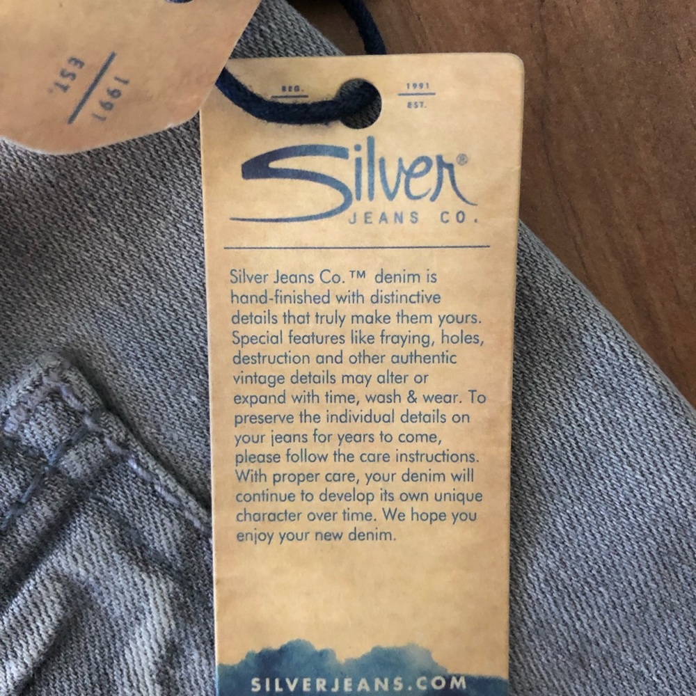 Silver Elyse gray denim/jean shorts size 29 - Picture 4 of 7